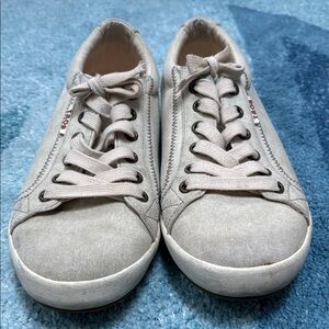 Taos Star Canvas Sneakers, Sz 8